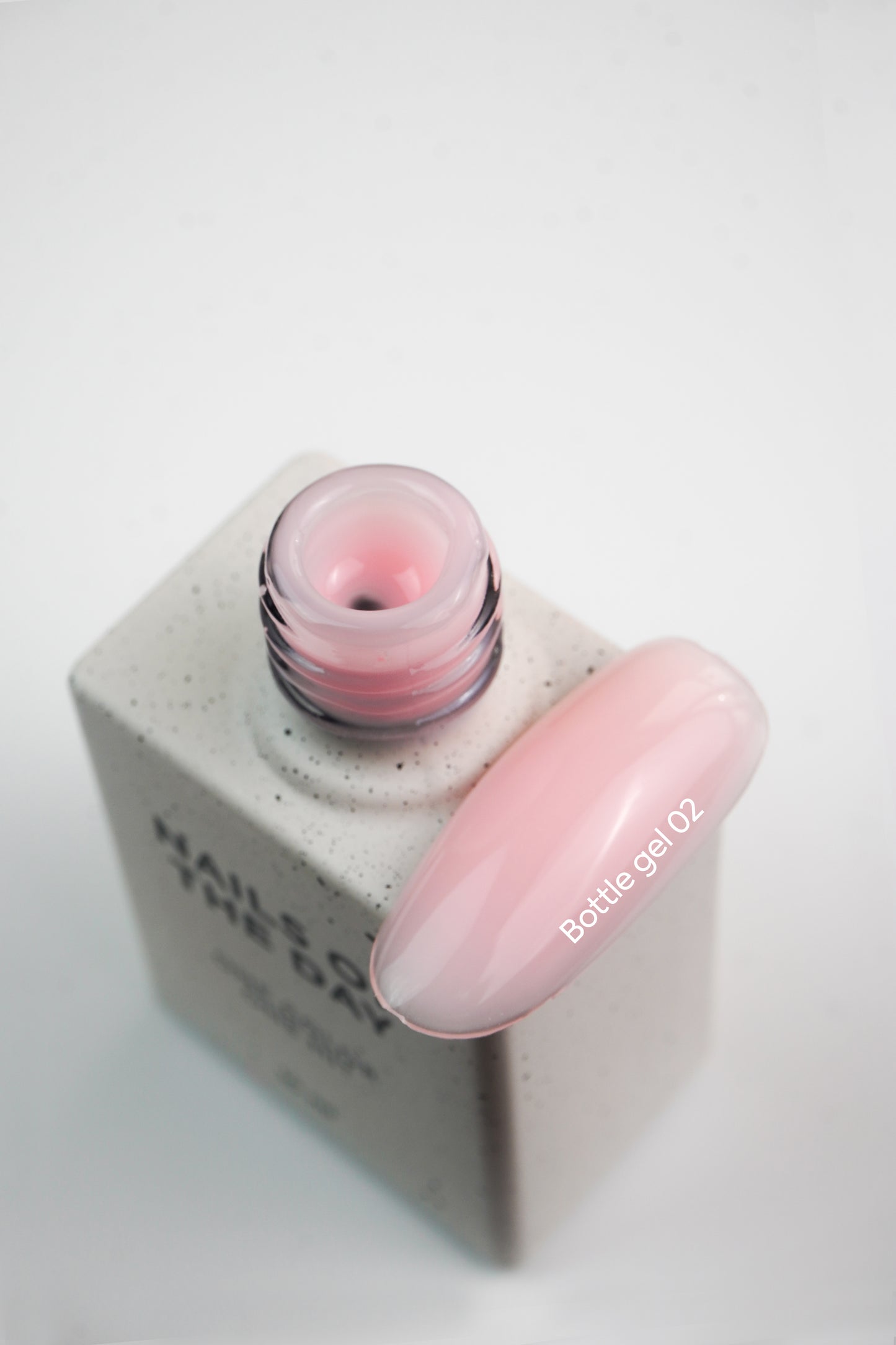 NAILSOFTHEDAY Bottle gel 02, 10 ml