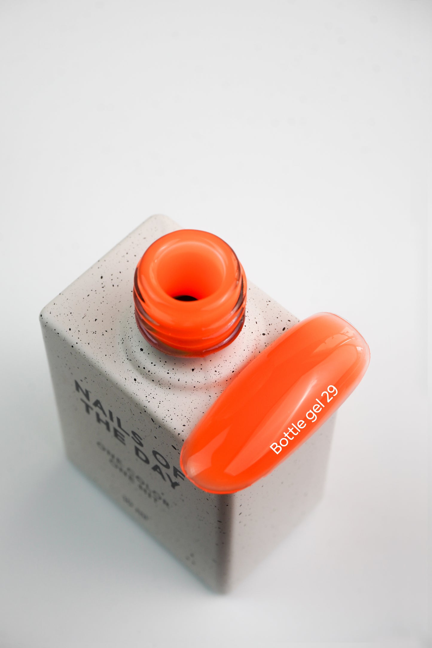 NAILSOFTHEDAY Bottle gel 29, 10 ml